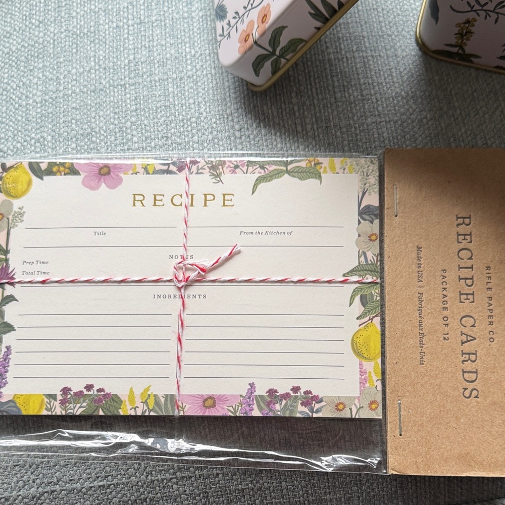 Rifle Paper Co. Floral Recipe Box with Cards NEW - Picture 2 of 6